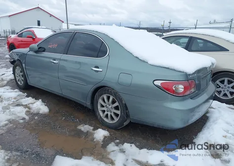 2004 Lexus Es 330 z USA, uszkodzony, nr VIN JTHBA30G045013844